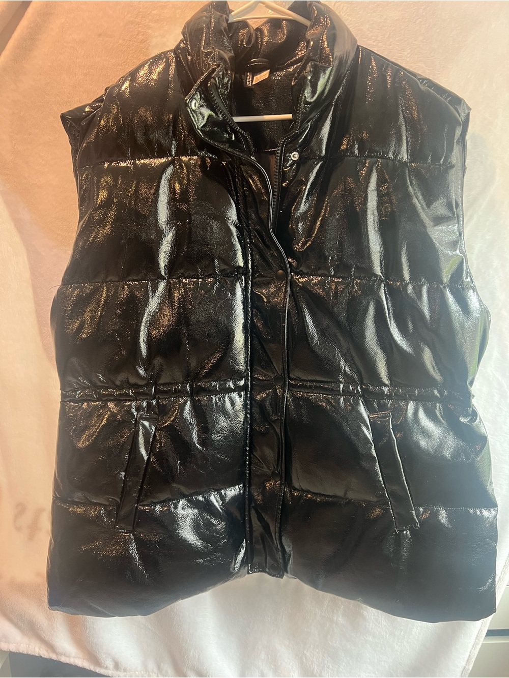 Divided by H&M Black Shiny Puffer Vest